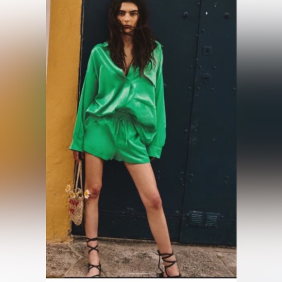Zara SET Green 2-Ply Satin Shorts Shirt Jacket Bloggers Fave Mango NWOT M 6/8 - Picture 2 of 16